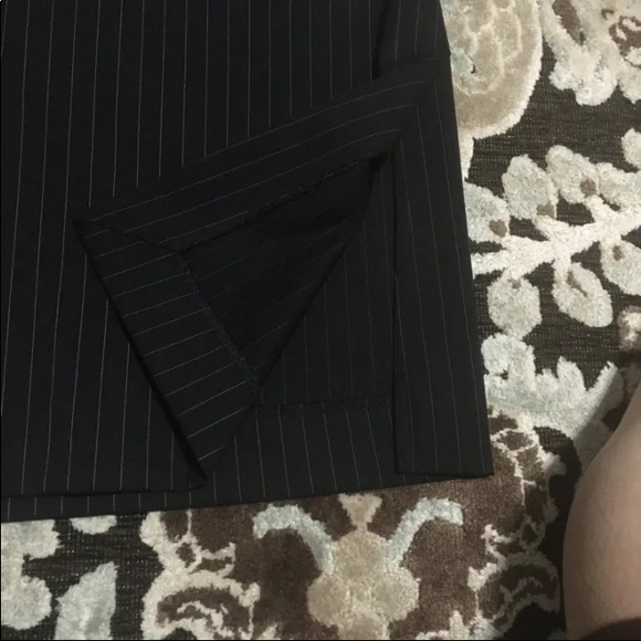 Theory pinstriped skirt - Picture 3 of 6